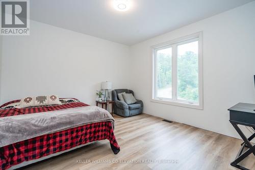 13199 16 County Road, Severn, ON - Indoor Photo Showing Bedroom