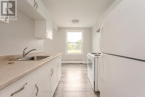 67 Strabane Avenue, Barrie, ON - Indoor Photo Showing Kitchen
