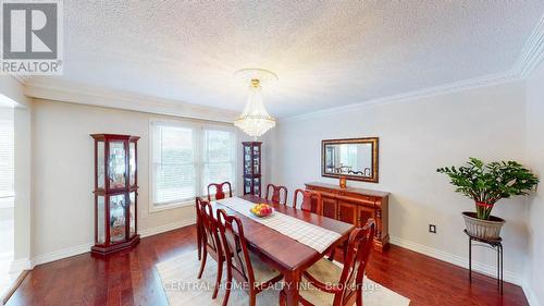 4 Robaldon Road, Toronto W08, ON - Indoor Photo Showing Dining Room