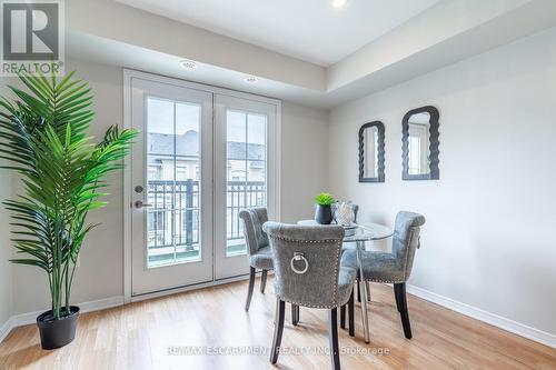 125 - 2441 Greenwich Drive E, Oakville, ON - Indoor Photo Showing Dining Room