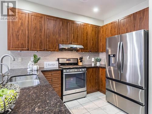 172 Pefferlaw Circle, Brampton, ON - Indoor Photo Showing Kitchen With Stainless Steel Kitchen With Double Sink