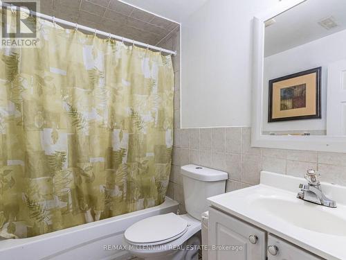 172 Pefferlaw Circle, Brampton, ON - Indoor Photo Showing Bathroom