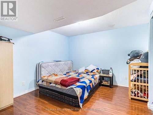 172 Pefferlaw Circle, Brampton, ON - Indoor Photo Showing Bedroom