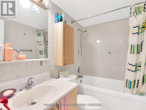 201 - 1250 Bridletowne Circle S, Toronto E05, ON - Indoor Photo Showing Bathroom