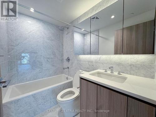 111 - 95 Mcmahon Drive, Toronto, ON - Indoor Photo Showing Bathroom