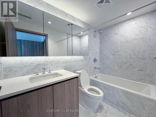 111 - 95 Mcmahon Drive, Toronto, ON - Indoor Photo Showing Bathroom