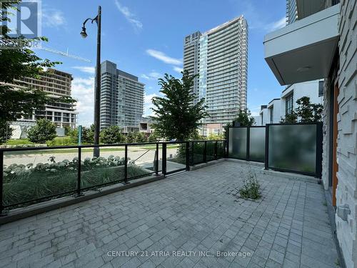 111 - 95 Mcmahon Drive, Toronto, ON - Outdoor