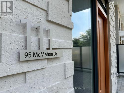 111 - 95 Mcmahon Drive, Toronto (Bayview Village), ON - Outdoor