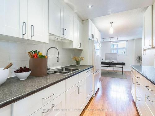 703-299 Mill Rd, Toronto, ON - Indoor Photo Showing Kitchen With Double Sink With Upgraded Kitchen