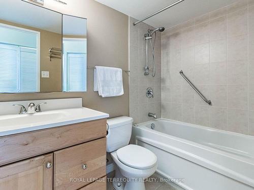 703-299 Mill Rd, Toronto, ON - Indoor Photo Showing Bathroom