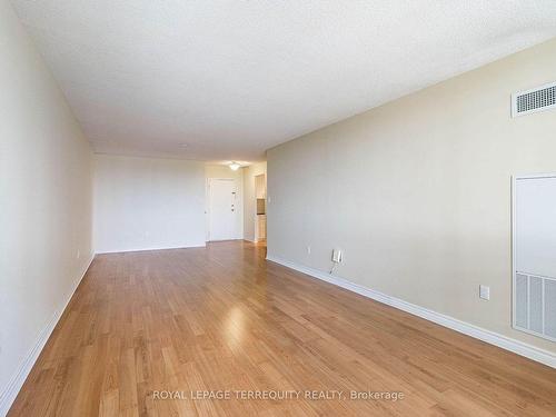 703-299 Mill Rd, Toronto, ON - Indoor Photo Showing Other Room