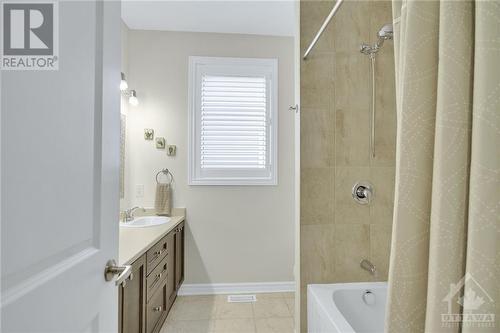 128 Lily Pond Street, Ottawa, ON - Indoor Photo Showing Bathroom