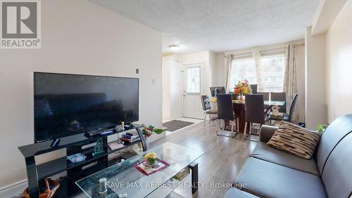 4 - 375 Pioneer Drive, Kitchener, ON - Indoor Photo Showing Living Room