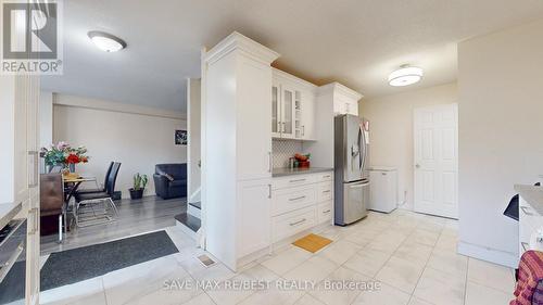 4 - 375 Pioneer Drive, Kitchener, ON - Indoor Photo Showing Kitchen