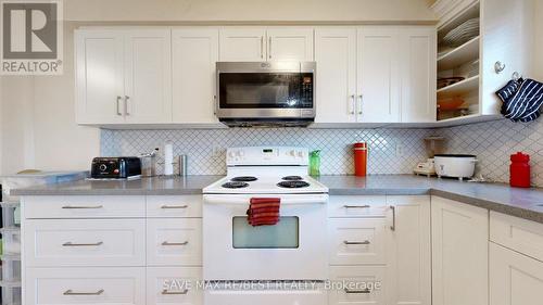 4 - 375 Pioneer Drive, Kitchener, ON - Indoor Photo Showing Kitchen