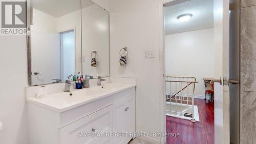 4 - 375 Pioneer Drive, Kitchener, ON - Indoor Photo Showing Bathroom