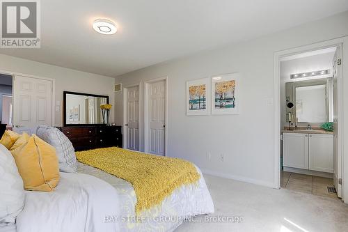 17 Winn Place, Aurora (Bayview Northeast), ON - Indoor Photo Showing Bedroom