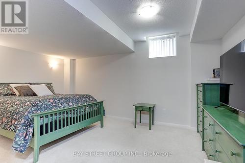 17 Winn Place, Aurora (Bayview Northeast), ON - Indoor Photo Showing Bedroom