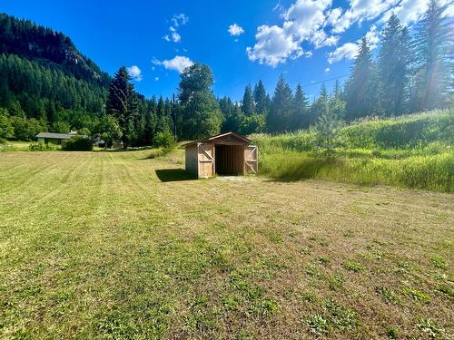 5707 Khadikin Road, Nelson, BC - Outdoor With View