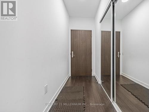 1203 - 39 Roehampton Avenue, Toronto, ON - Indoor Photo Showing Other Room