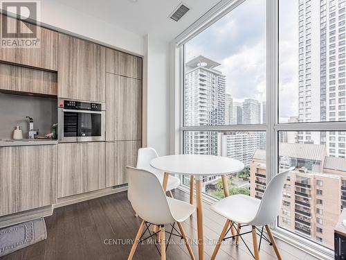 1203 - 39 Roehampton Avenue, Toronto (Mount Pleasant West), ON - Indoor Photo Showing Dining Room