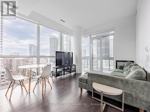 1203 - 39 Roehampton Avenue, Toronto, ON - Indoor Photo Showing Living Room