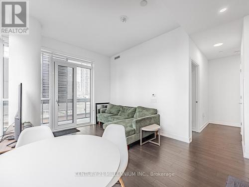 1203 - 39 Roehampton Avenue, Toronto (Mount Pleasant West), ON - Indoor Photo Showing Bedroom