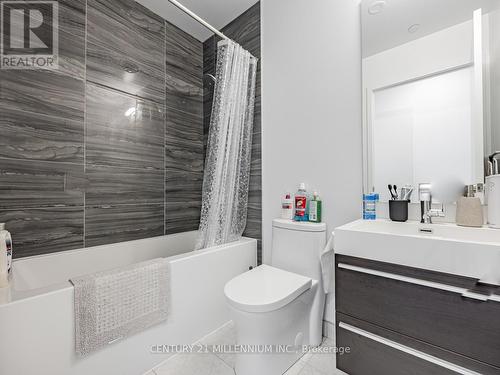 1203 - 39 Roehampton Avenue, Toronto, ON - Indoor Photo Showing Bathroom