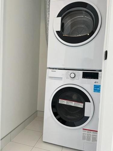 5 Defries Street|Unit #2402, Toronto, ON - Indoor Photo Showing Laundry Room