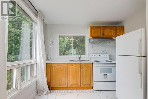 22 Hannah Road, Georgina (Pefferlaw), ON - Indoor Photo Showing Kitchen With Double Sink