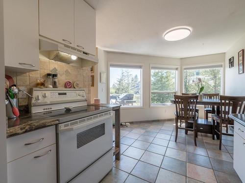 4-1775 Mckinley Crt, Kamloops, BC - Indoor Photo Showing Kitchen