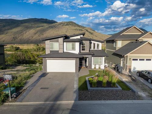 809 Woodrush Crt, Kamloops, BC - Outdoor