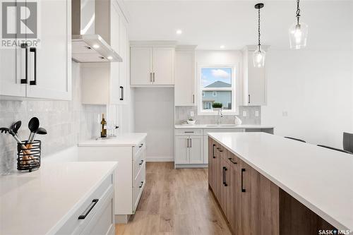 914 Brighton Gate, Saskatoon, SK - Indoor Photo Showing Kitchen