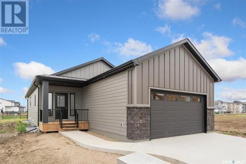 914 Brighton Gate, Saskatoon, SK - Outdoor