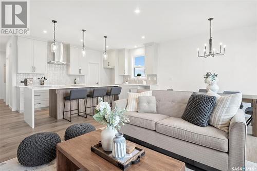 914 Brighton Gate, Saskatoon, SK - Indoor Photo Showing Living Room