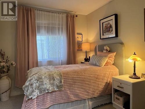 441 4Th Street, Vernon, BC - Indoor Photo Showing Bedroom