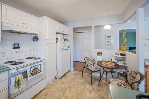 507-2265 Atkinson Street, Penticton, BC - Indoor Photo Showing Kitchen