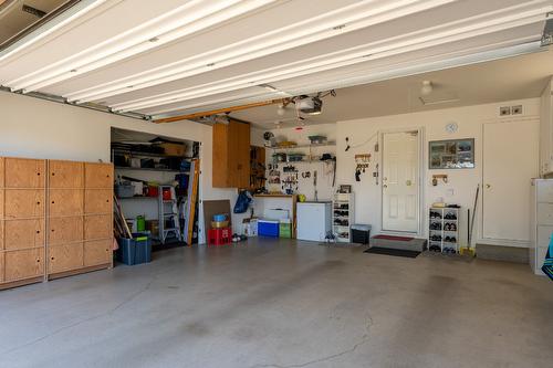30-950 Lanfranco Road, Kelowna, BC - Indoor Photo Showing Garage