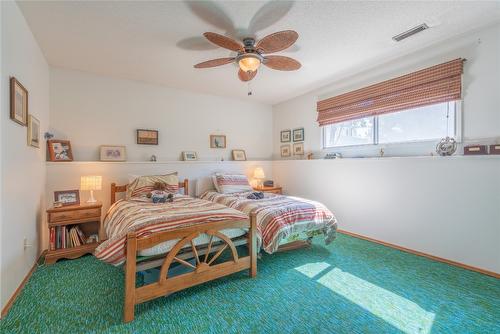 4623 Frederick Road, Kelowna, BC - Indoor Photo Showing Bedroom