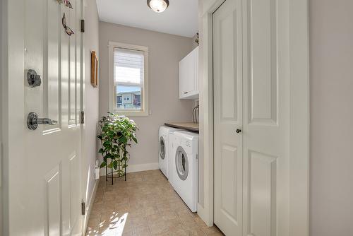 2392 Mesa Vista Court, West Kelowna, BC - Indoor Photo Showing Laundry Room