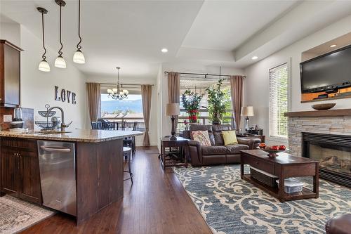 12775 Shoreline Drive, Lake Country, BC - Indoor Photo Showing Living Room With Fireplace