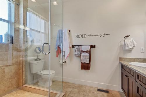 12775 Shoreline Drive, Lake Country, BC - Indoor Photo Showing Bathroom