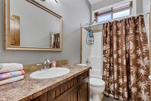 12775 Shoreline Drive, Lake Country, BC - Indoor Photo Showing Bathroom