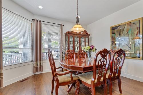 12775 Shoreline Drive, Lake Country, BC - Indoor Photo Showing Dining Room