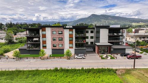 206-3255 Okanagan Street, Armstrong, BC - Outdoor