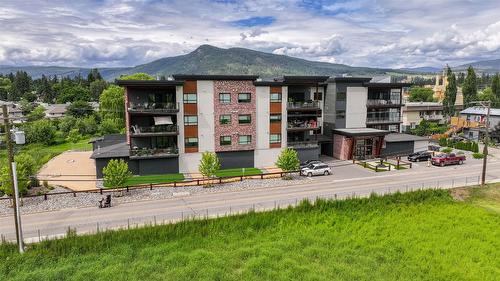 206-3255 Okanagan Street, Armstrong, BC - Outdoor