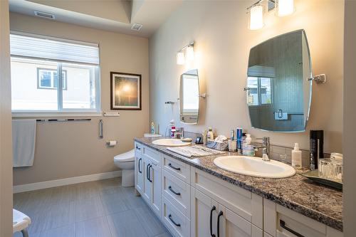 206-3255 Okanagan Street, Armstrong, BC - Indoor Photo Showing Bathroom