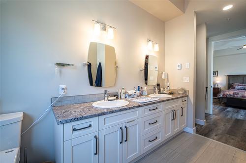 206-3255 Okanagan Street, Armstrong, BC - Indoor Photo Showing Bathroom