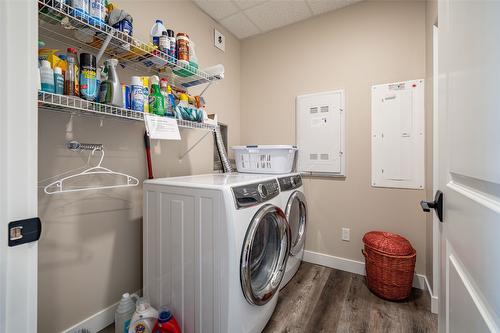 206-3255 Okanagan Street, Armstrong, BC - Indoor Photo Showing Laundry Room