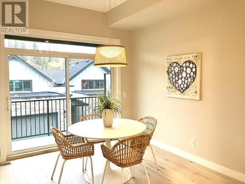 1550 Union Road Unit# 27, Kelowna, BC - Indoor Photo Showing Dining Room